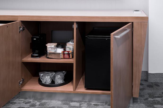 Imagen de la habitación del Hotel Courtyard By Marriott Hilton Head Island. Foto 15