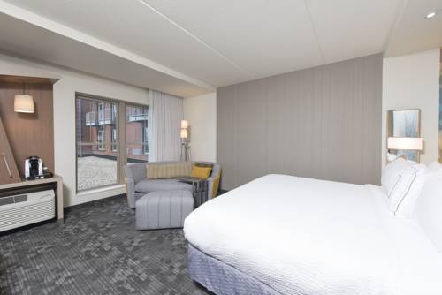 Imagen de la habitación del Hotel Courtyard By Marriott Holland Downtown. Foto 2