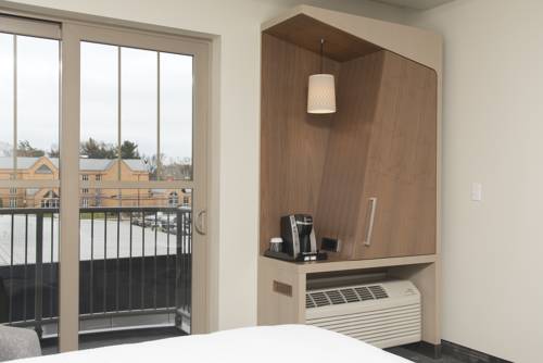 Imagen de la habitación del Hotel Courtyard By Marriott Holland Downtown. Foto 5