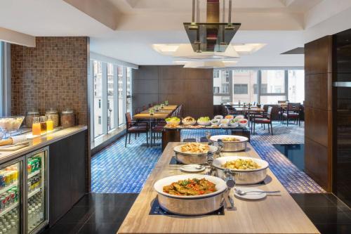 Imagen general del Hotel Courtyard By Marriott Hong Kong. Foto 5