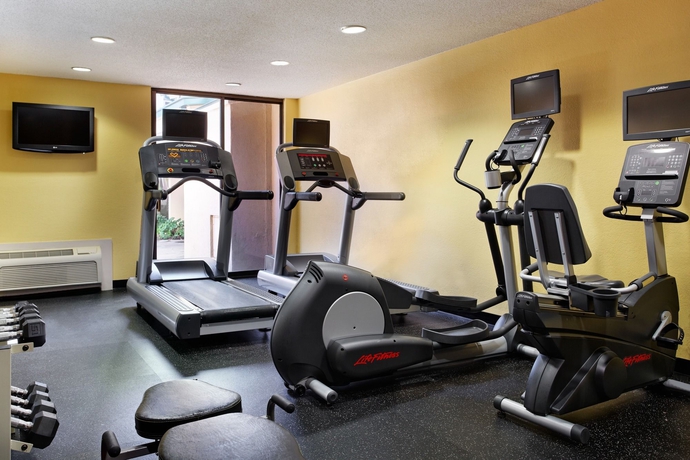 Imagen de los interiores del Hotel Courtyard By Marriott Houston Brookhollow. Foto 12