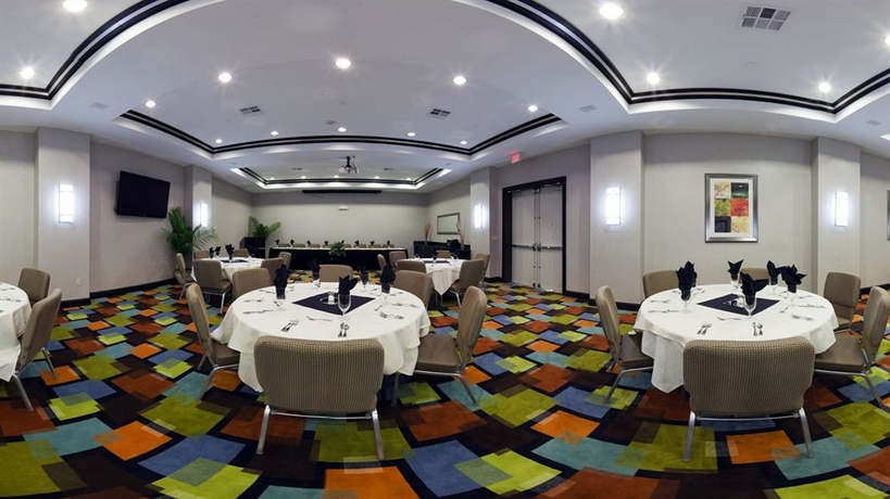 Imagen de los interiores del Hotel Courtyard By Marriott Houston Kemah. Foto 13