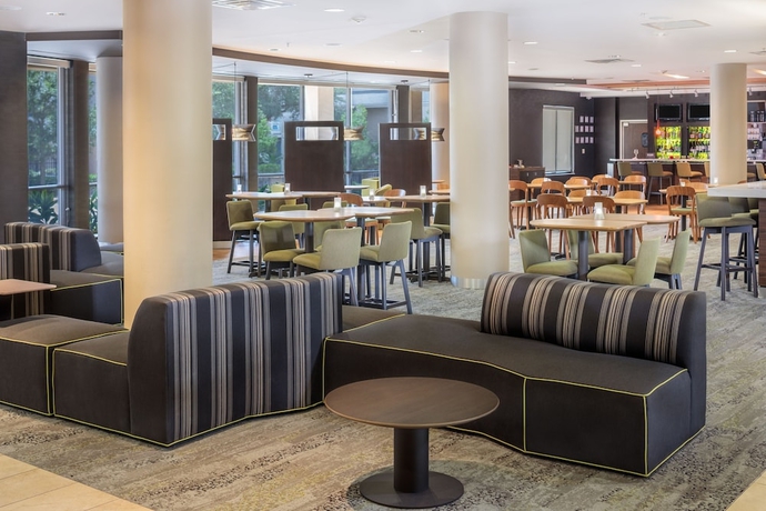 Imagen de los interiores del Hotel Courtyard By Marriott Houston Medical Center/nrg Park. Foto 17