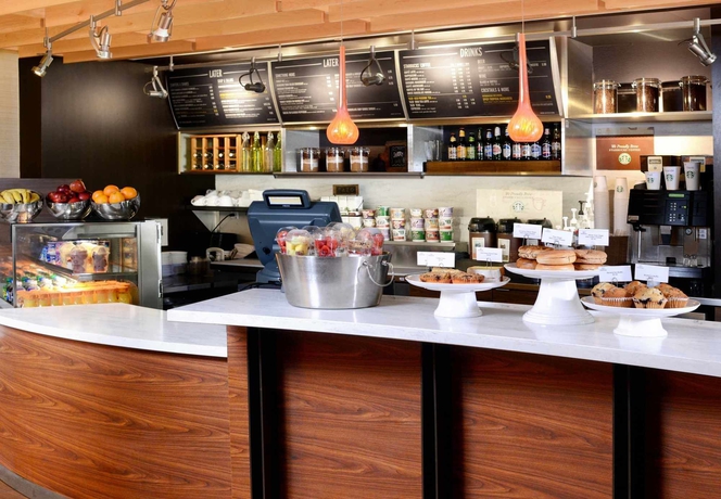 Imagen del bar/restaurante del Hotel Courtyard By Marriott Houston Northwest. Foto 2