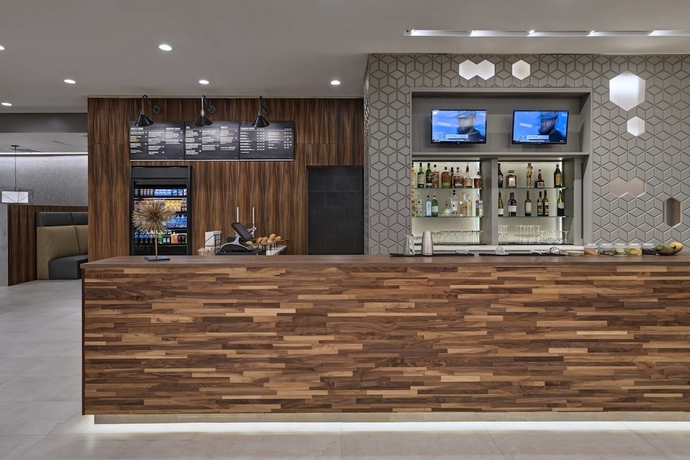 Imagen del bar/restaurante del Hotel Courtyard By Marriott Houston Sugar Land/lake Pointe. Foto 3
