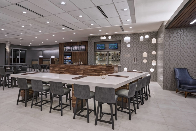 Imagen del bar/restaurante del Hotel Courtyard By Marriott Houston Sugar Land/lake Pointe. Foto 6