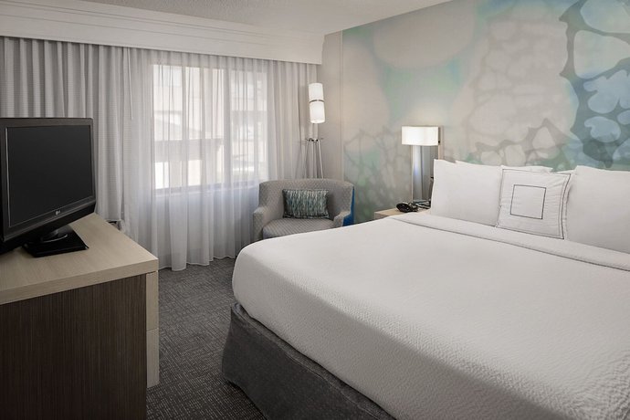 Imagen de la habitación del Hotel Courtyard By Marriott Houston Westchase. Foto 8