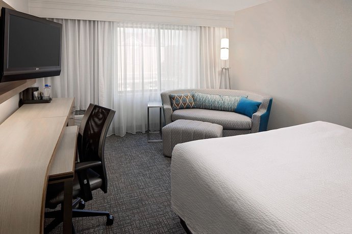 Imagen de la habitación del Hotel Courtyard By Marriott Houston Westchase. Foto 11