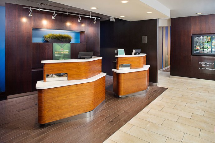 Imagen de los interiores del Hotel Courtyard By Marriott Houston Westchase. Foto 14