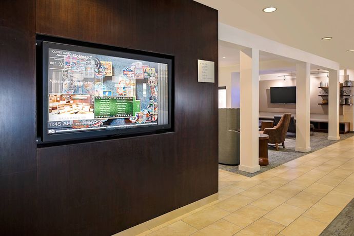 Imagen de los interiores del Hotel Courtyard By Marriott Houston Westchase. Foto 15