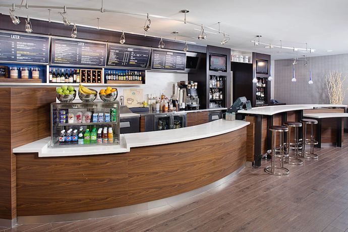 Imagen del bar/restaurante del Hotel Courtyard By Marriott Houston Westchase. Foto 5