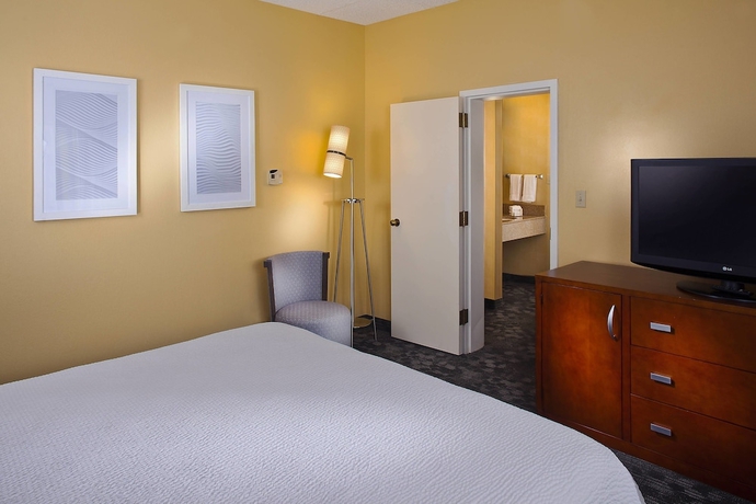Imagen de la habitación del Hotel Courtyard By Marriott Huntsville University Drive. Foto 8