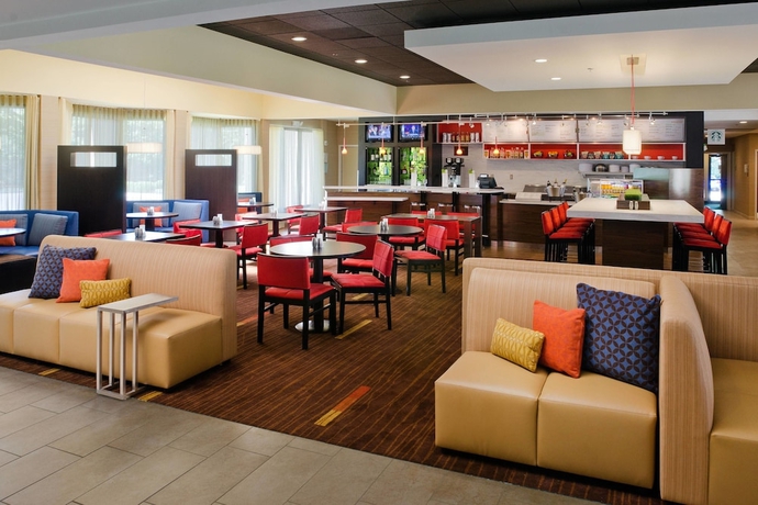 Imagen general del Hotel Courtyard By Marriott Huntsville University Drive. Foto 1