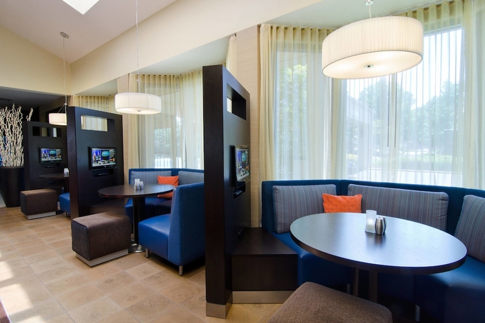 Imagen general del Hotel Courtyard By Marriott Huntsville University Drive. Foto 4