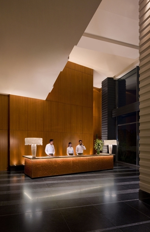 Imagen de los interiores del Hotel Courtyard By Marriott Hyderabad. Foto 14