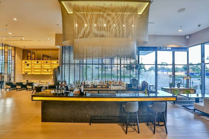 Imagen general del Hotel Courtyard By Marriott Iloilo. Foto 11
