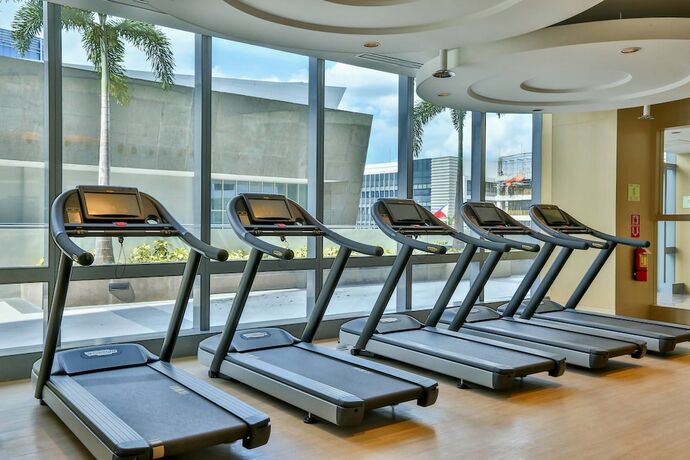 Imagen de los interiores del Hotel Courtyard By Marriott Iloilo. Foto 37