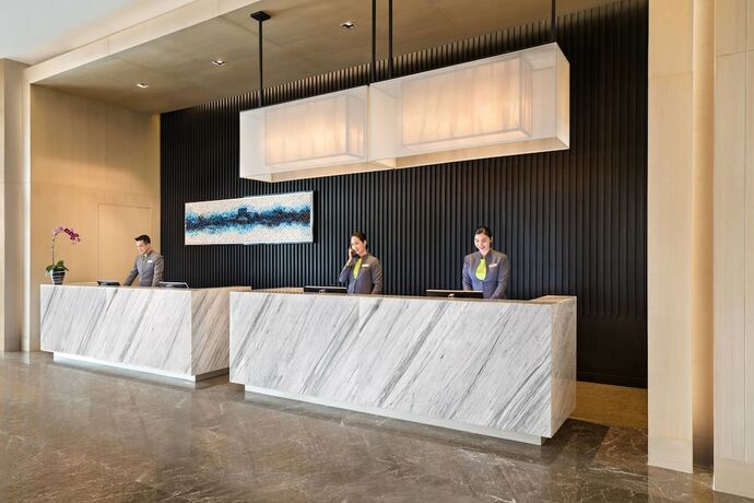 Imagen de los interiores del Hotel Courtyard By Marriott Iloilo. Foto 38