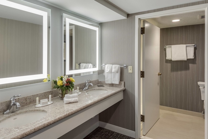 Imagen de la habitación del Hotel Courtyard By Marriott In Portsmouth. Foto 14