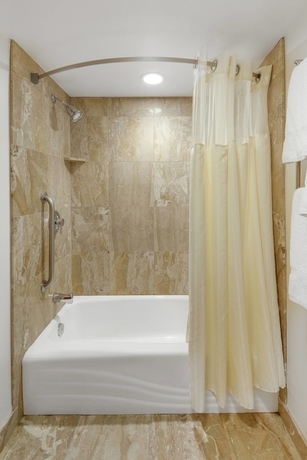 Imagen de la habitación del Hotel Courtyard By Marriott In Portsmouth. Foto 15