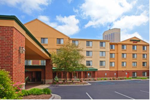 Imagen de la habitación del Hotel Courtyard By Marriott Indianapolis At The Capitol. Foto 2