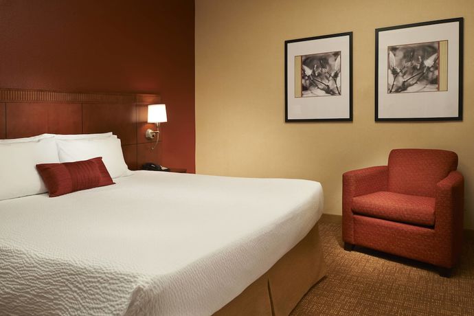Imagen de la habitación del Hotel Courtyard By Marriott Indianapolis Castleton. Foto 9
