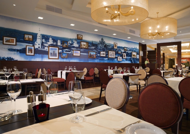 Imagen del bar/restaurante del Hotel Courtyard By Marriott Irkutsk City Center. Foto 3