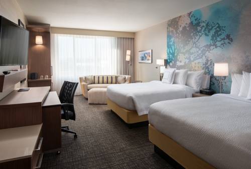 Imagen de la habitación del Hotel Courtyard By Marriott Irvine Spectrum. Foto 4
