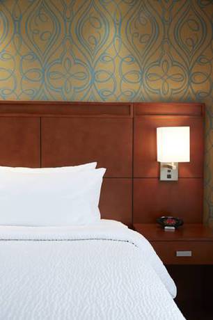 Imagen de la habitación del Hotel Courtyard By Marriott Ithaca Airport/university. Foto 3