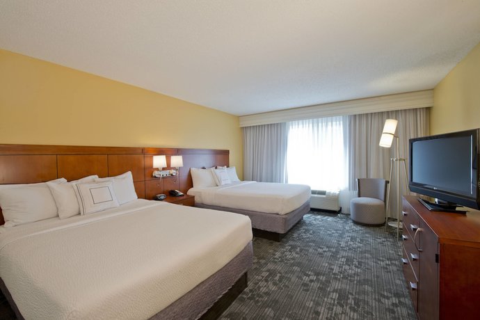 Imagen de la habitación del Hotel Courtyard By Marriott Jacksonville Flagler Center. Foto 9