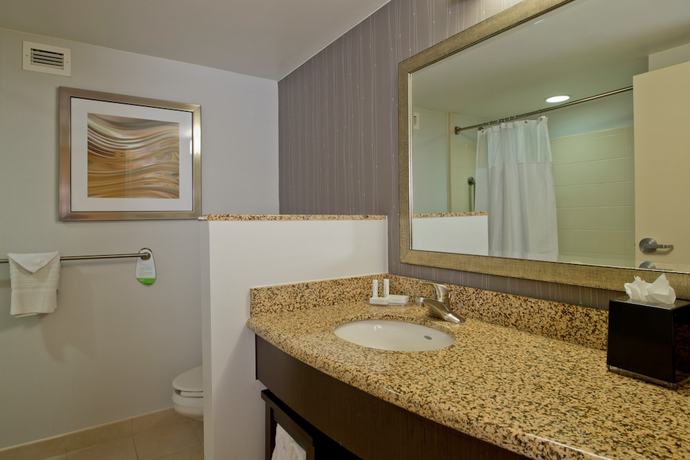 Imagen de la habitación del Hotel Courtyard By Marriott Jacksonville Flagler Center. Foto 11