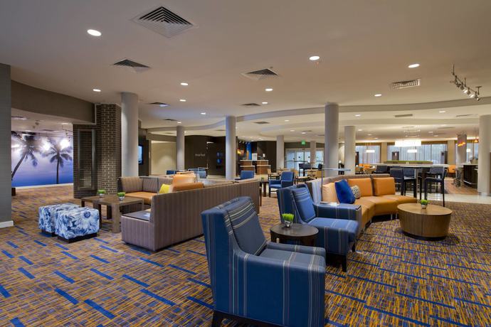 Imagen de los interiores del Hotel Courtyard By Marriott Jacksonville Flagler Center. Foto 15