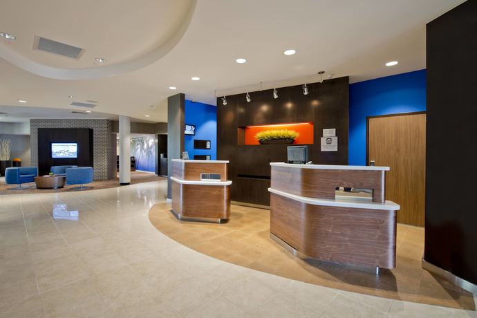Imagen de los interiores del Hotel Courtyard By Marriott Jacksonville Flagler Center. Foto 18