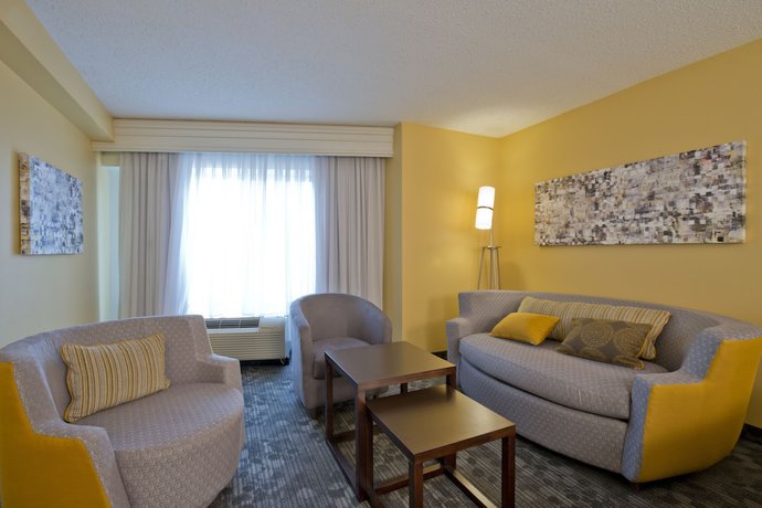 Imagen de la habitación del Hotel Courtyard By Marriott Jacksonville Flagler Center. Foto 13