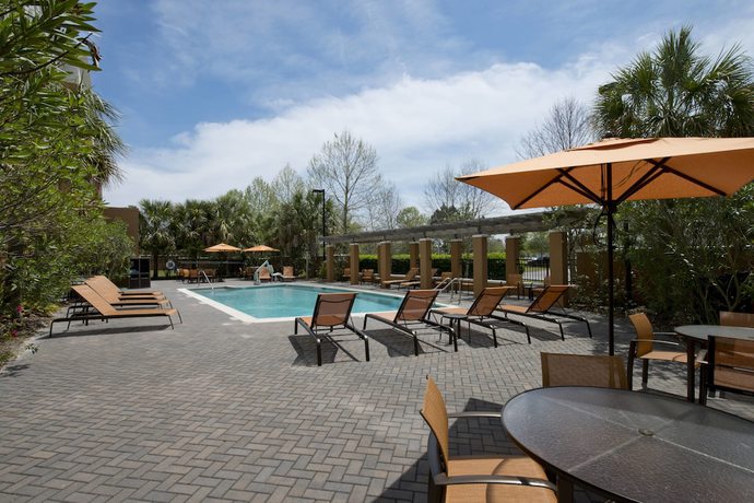 Imagen de la piscina del Hotel Courtyard By Marriott Jacksonville Flagler Center. Foto 20