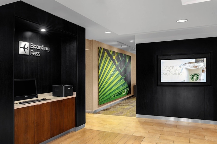 Imagen de los interiores del Hotel Courtyard By Marriott Jacksonville I-295/east Beltway. Foto 15