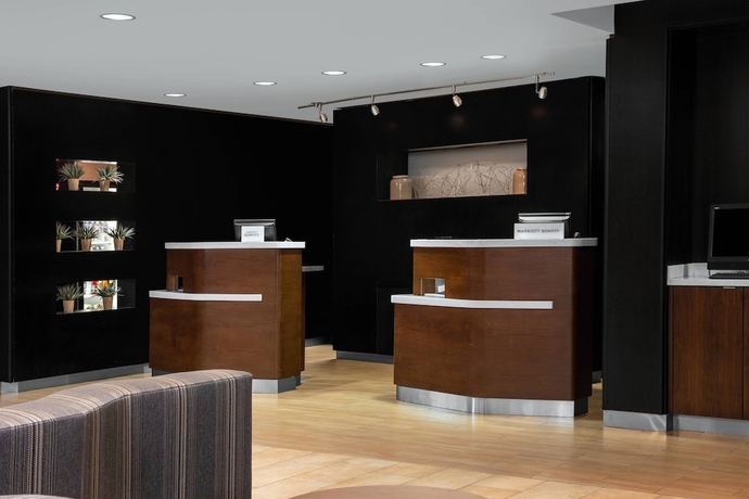 Imagen de los interiores del Hotel Courtyard By Marriott Jacksonville I-295/east Beltway. Foto 17