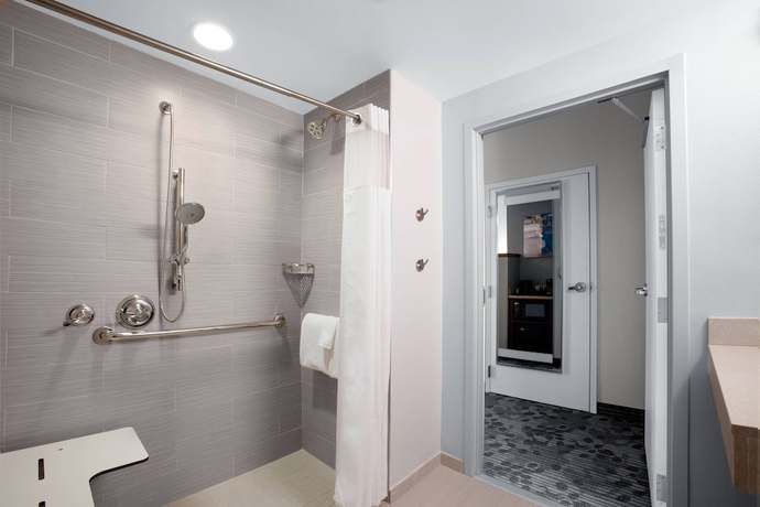 Imagen de la habitación del Hotel Courtyard By Marriott Jacksonville I-295/east Beltway. Foto 11