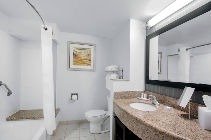 Imagen de la habitación del Hotel Courtyard By Marriott Jacksonville I-295/east Beltway. Foto 13