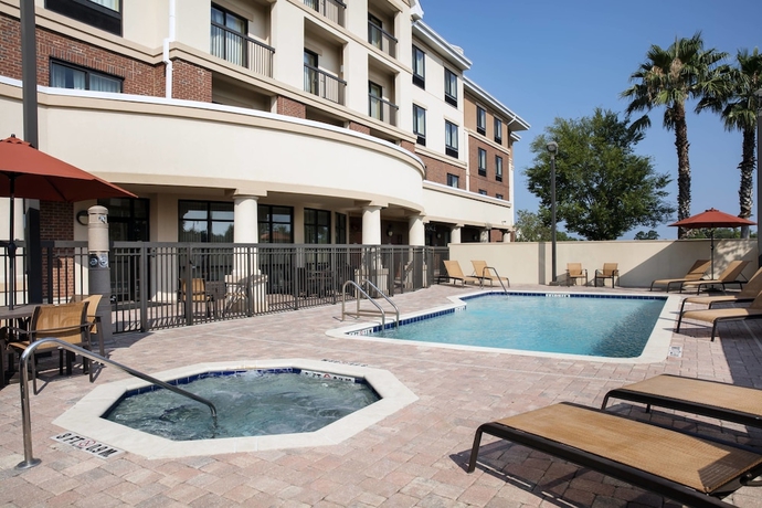 Imagen de la piscina del Hotel Courtyard By Marriott Jacksonville I-295/east Beltway. Foto 19