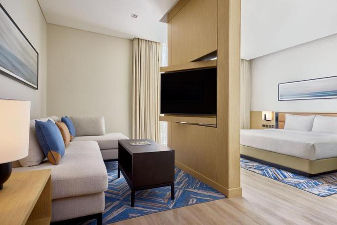 Imagen de la habitación del Hotel Courtyard By Marriott Jubail. Foto 6