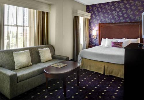 Imagen de la habitación del Hotel Courtyard By Marriott Kansas City Country Club Plaza. Foto 3