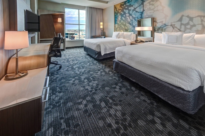 Imagen de la habitación del Hotel Courtyard By Marriott Kansas City Downtown/convention Center. Foto 11