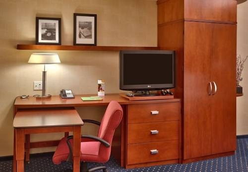 Imagen de la habitación del Hotel Courtyard By Marriott Kansas City Shawnee. Foto 3
