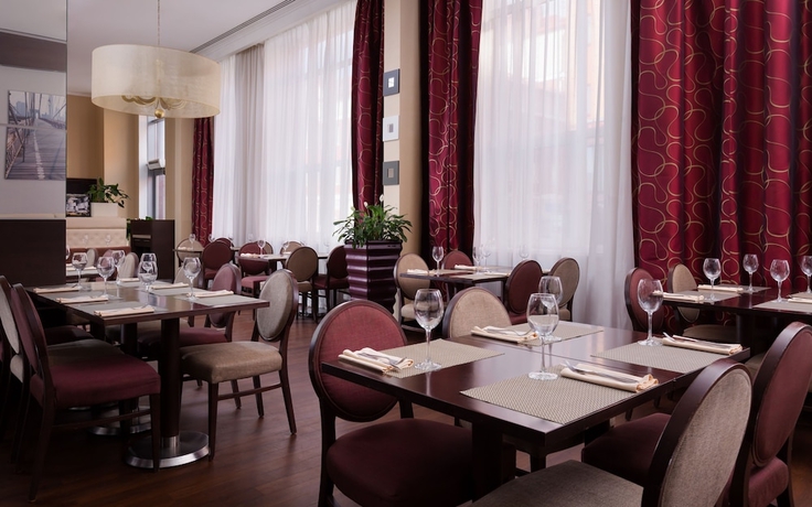 Imagen del bar/restaurante del Hotel Courtyard By Marriott Kazan Kremlin. Foto 2