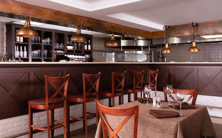 Imagen del bar/restaurante del Hotel Courtyard By Marriott Kazan Kremlin. Foto 3