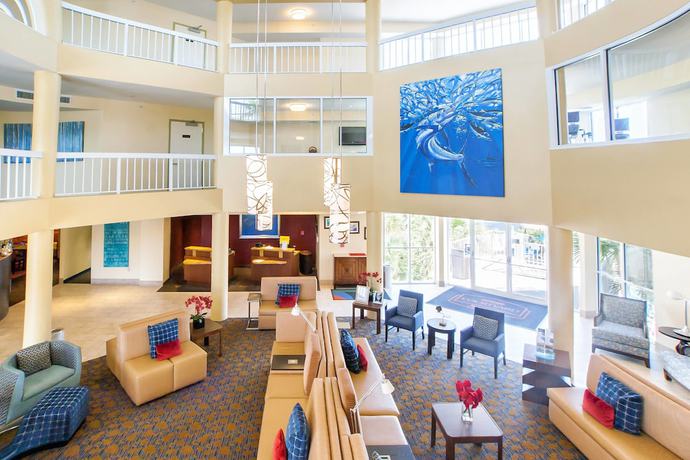 Imagen de los interiores del Hotel Courtyard By Marriott Key Largo. Foto 19