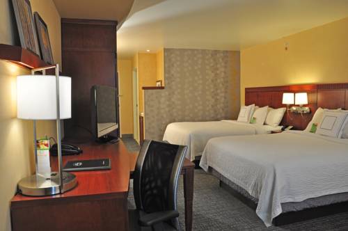 Imagen de la habitación del Hotel Courtyard By Marriott Kingston. Foto 3