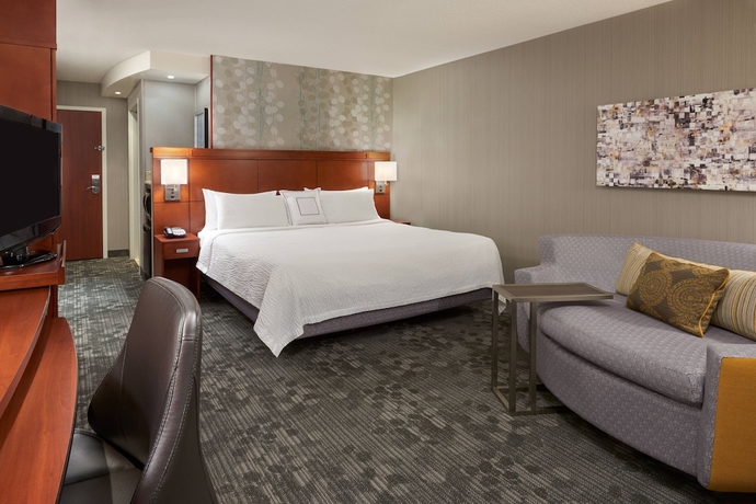 Imagen de la habitación del Hotel Courtyard By Marriott Kingston Highway 401/division Street. Foto 6