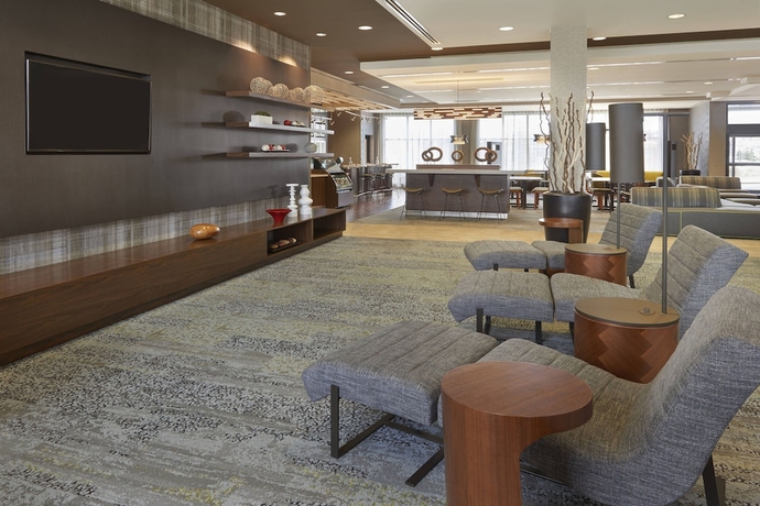 Imagen de los interiores del Hotel Courtyard By Marriott Kingston Highway 401/division Street. Foto 13